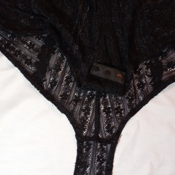 Allison Collection (New) - Picture 3 of 8